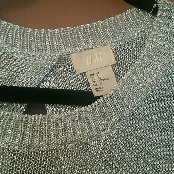 H&M Top - Picture 2 of 5